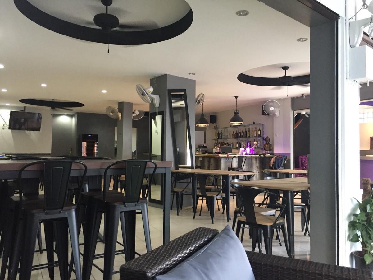 C&C Residence Bistro Restaurant Паттайя Экстерьер фото